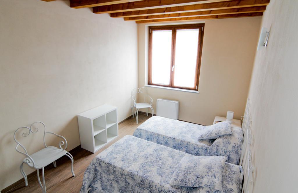 Agriturismo Cascina della Fontana Lodi Camera foto